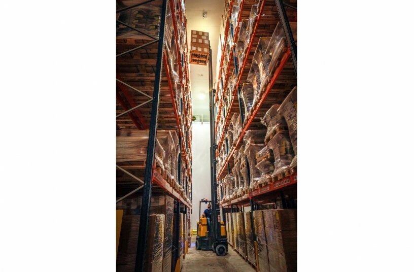 Aisle Master <br>IMAGE SOURCE: Combilift