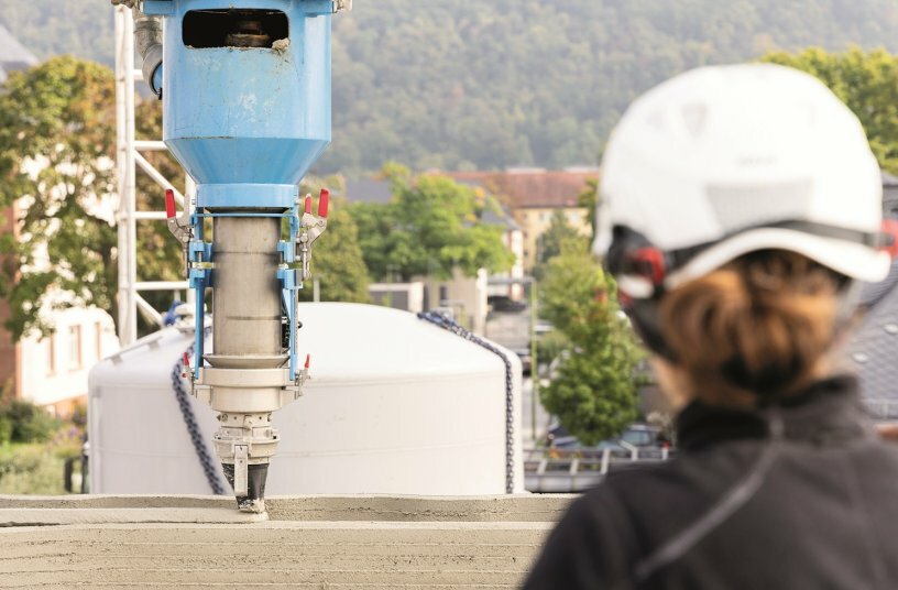 Compared to conventional construction methods, DREIHAUS is completed 30% faster and 10% more cost-effectively. These figures are to be demonstrated in practice with this project, and the corresponding data will be published upon project completion.<br>IMAGE SOURCE: PERI 3D Construction