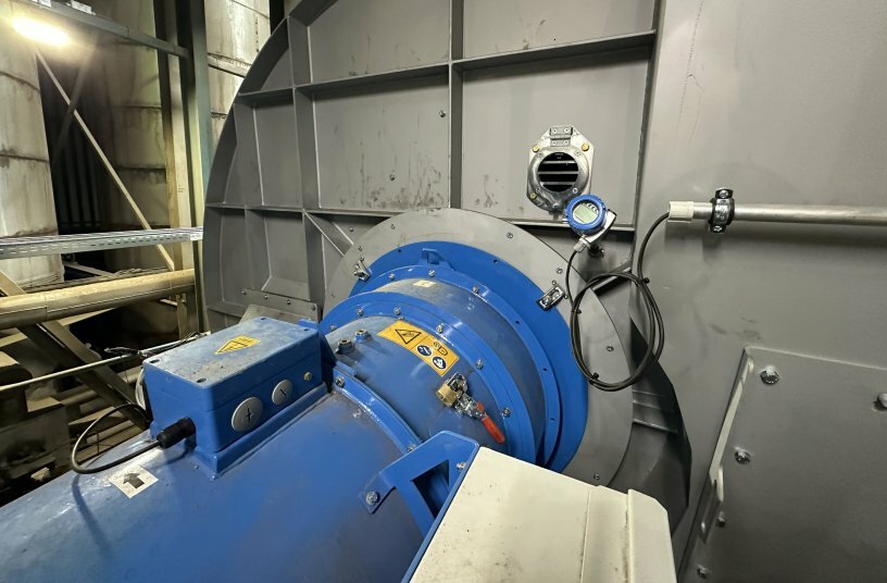 The Benninghoven burner unit and the dryer drum are connected together to create an integrated technical system. <br>IMAGE SOURCE: WIRTGEN GROUP