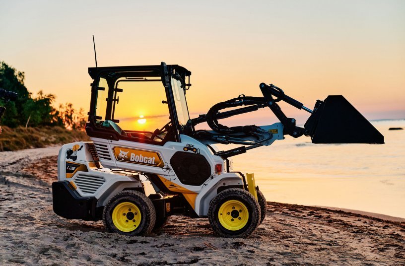 Bobcat L28 small articulated loader <br> Image source: Doosan Bobcat  EMEA