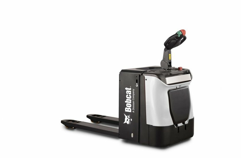 Bobcat BPR20.25N-7 powered pallet trucks with platform<br>IMAGE SOURCE: Doosan Bobcat EMEA