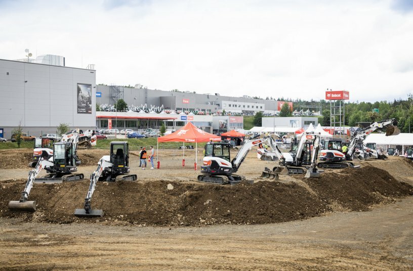 Bobcat Demo Days<br>IMAGE SOURCE: Doosan Bobcat EMEA