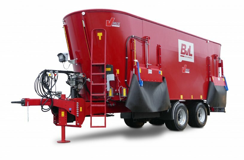 The new, compact three-auger V-MIX Plus 32-3S feed mixer wagon from BvL is a new addition to the product line of the feed technology specialist from the Emsland district.<br>IMAGE SOURCE: Bernard van Lengerich  Maschinenfabrik GmbH & Co. KG
