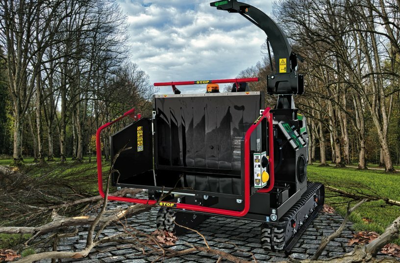 Auf der Demopark zu sehen ist unter anderem der neue Häcksler C17. Dieser vervollständigt das Häckslersortiment von Negri und zeichnet sich durch eine außergewöhnliche Zerkleinerungsgeschwindigkeit sowie die Fähigkeit aus, hohen Arbeitsbelastungen standzuhalten.<br>BILDQUELLE: Negri S.R.L.