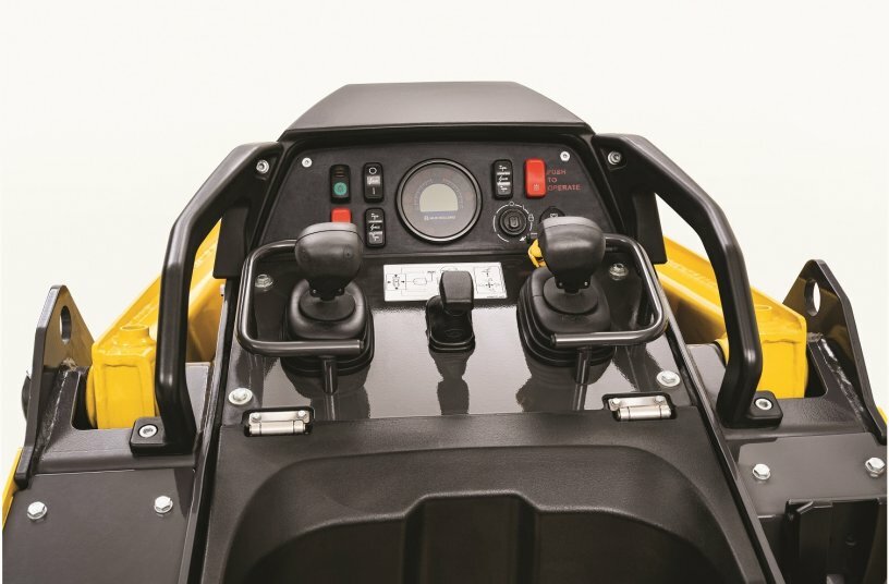 New Holland Construction C314 Mini Track Loader Now Available in North America<br>IMAGE SOURCE: New Holland