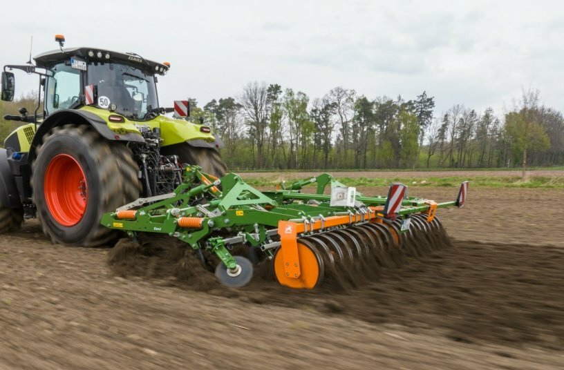 The FW 580 flex ring roller offers a reliable solution with high level of operational reliability and flexibility.<br>IMAGE SOURCE: AMAZONEN-WERKE H. DREYER SE & Co. KG