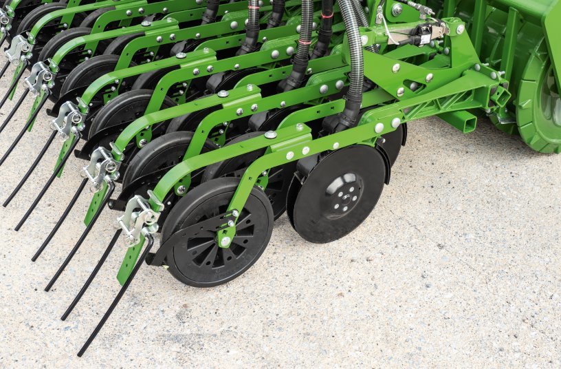 TwinTeC Special double disc coulter with single-arm steering<br>IMAGE SOURCE: AMAZONEN-WERKE H. DREYER SE & Co. KG