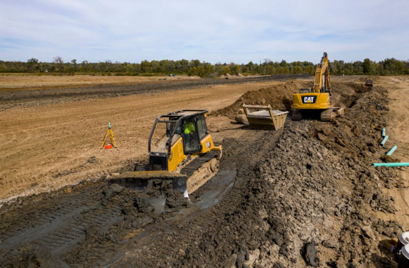 The broader choice of technology offerings includes 2D and 3D blade control, operator assist features like Stable Blade. The Attachment Ready Option (ARO) package simplifies installation of any brand grade control system. <br> Image source: Caterpillar UK Ltd.