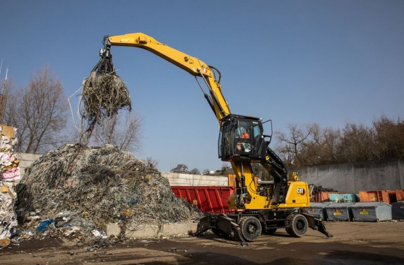 Cat® MH3024 Material Handler <br> Image source: Caterpillar UK Ltd.