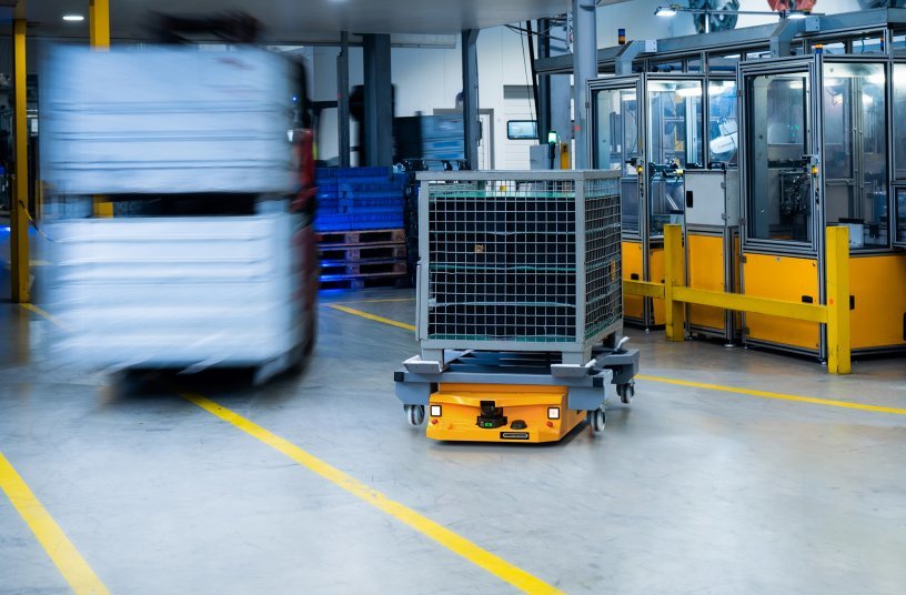 Autonomous Mobile Robots transportieren Schwerlasten von über einer Tonne und steigern die Effizienz der Produktion und gesamten Wertschöpfungskette.<br>BILDQUELLE: Continental Automotive GmbH