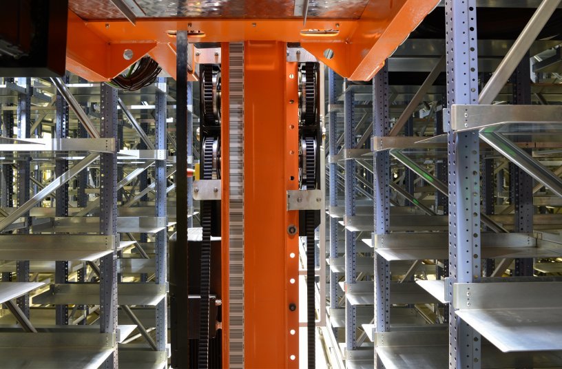 Future technology for high-rise racking stores: Synchrodrive timing belts are characterized by minimized wear, lower maintenance, and longer change intervals.<br>IMAGE SOURCE: LTW Intralogistics GmbH