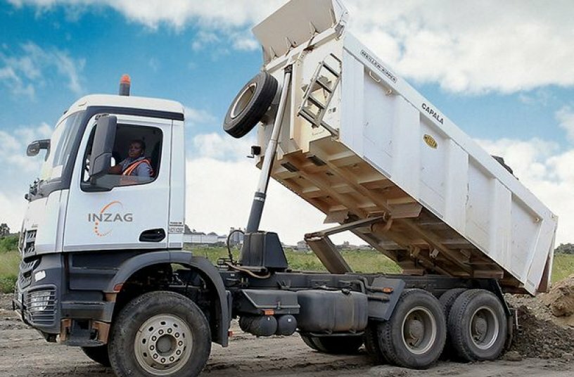  Die MEILLER Hinterkipper aus München trotzen den harten Einsatzbedingungen. <br>BILDQUELLE: F. X. MEILLER Fahrzeug- und Maschinenfabrik - GmbH & Co KG 