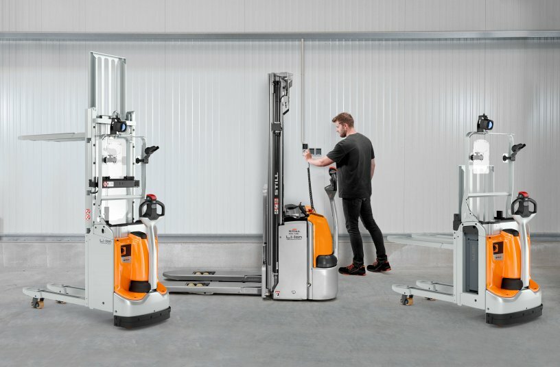 Dank des modularen Konzepts derXcellence Line können Kunden nebeneiner Vielzahl an Ausstattungs- undZubehöroptionen auch zwischenverschiedenen Sicherheitsfeaturesund unterschiedlichenEnergiesystemen wählen.<br>BILDQUELLE: STILL