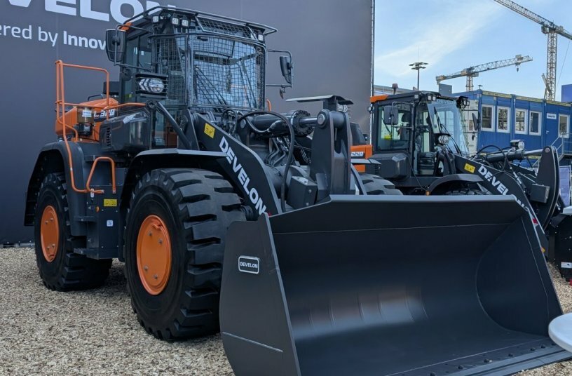 New Waste and Recycling Kit for Develon DL-7 Wheel Loaders<br>IMAGE SOURCE: DEVELON