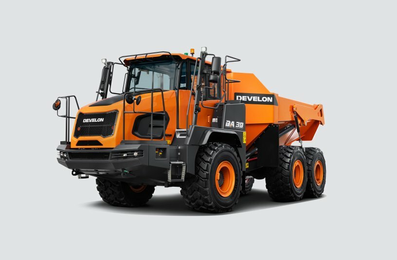 Zeitgemäße Features: Die überarbeiteten ADT sind mit einer automatischen Haltebremsfunktion ausgestattet, wodurch der Fahrer beim Abkippen entlastet wird.<br>BILDQUELLE: DEVELON