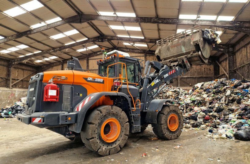 DL380-7 Wheel Loader<br>IMAGE SOURCE: DEVELON