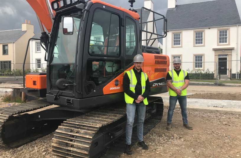 Doosan DX140LC-5 <br> Image source: DOOSAN INFRACORE EUROPE S.R.O.