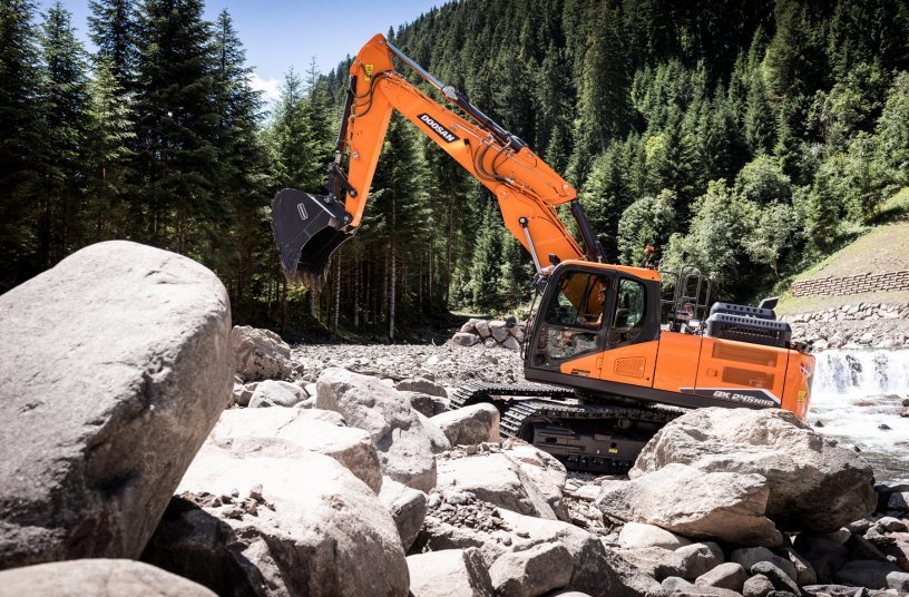 Doosan DX245NHD-7<br>IMAGE SOURCE: Doosan Infracore Europe s.r.o. 