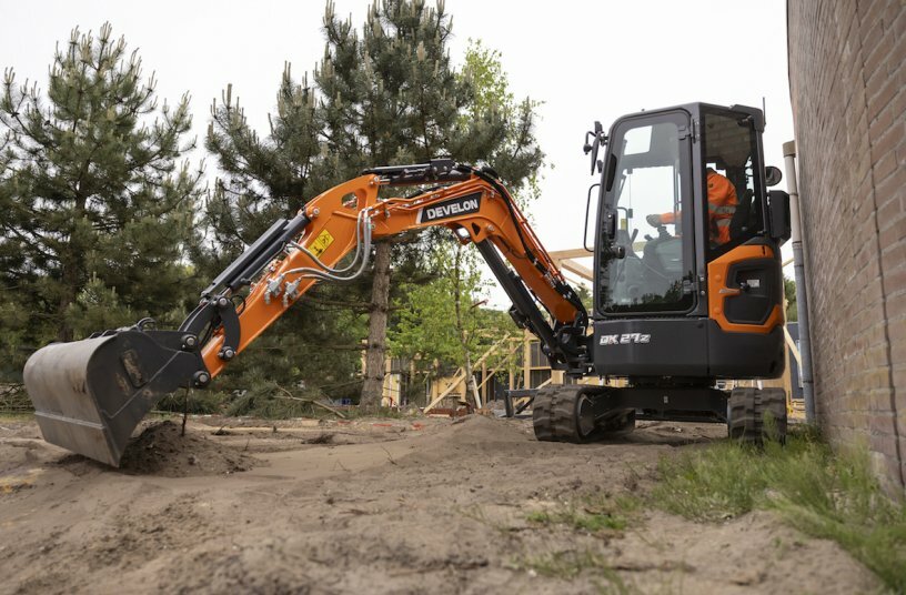 DEVELON DX27Z-7<br>IMAGE SOURCE: DEVELON