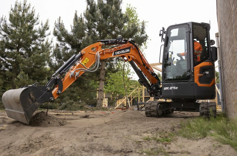 DEVELON DX27Z-7<br>IMAGE SOURCE: DEVELON