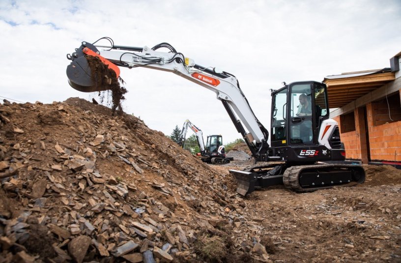 New R2-Series 5-6 tonne Mini-Excavators from Bobcat <br>Image source: Doosan Bobcat EMEA