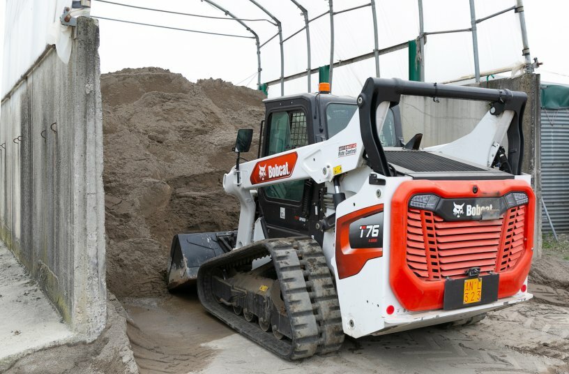 Bobcat T76 Compact Track Loader<br>IMAGE SOURCE: Doosan Bobcat EMEA