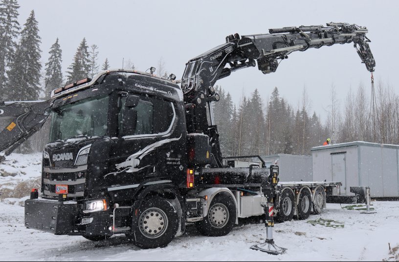 The complete combination allows a hydraulic outreach of 31.50 m with 1465 kg lifting capacity at the crane tip.<br> Image source: Fassi Gru S.p.A.