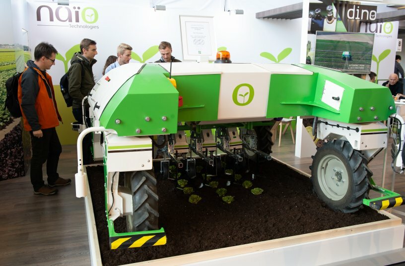 Field robot attracts attention at Agritechnica<br>IMAGE SOURCE: DLG e.V.