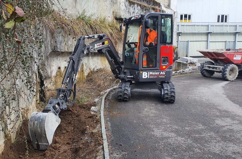The ECR25 Electric – the first compact electric excavator from Volvo CE in Switzerland <br> Image source: Volvo Construction Equipment