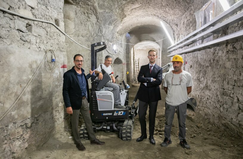 Bobcat E10e Electric Mini-Excavator Explores   Underground at Naples Landmark<br>IMAGE SOURCE: Doosan Bobcat EMEA