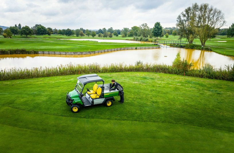 Gator GS auf dem Golfplatz<br>BILDQUELLE: John Deere Walldorf GmbH & Co. KG