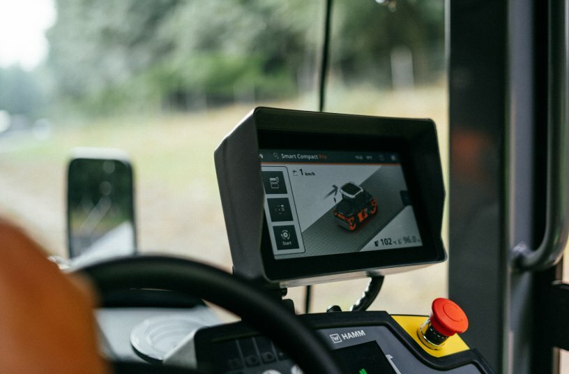 With Smart Compact Pro, compaction specialist Hamm becomes the world’s first manufacturer to integrate real-time density into automated compaction. <br>IMAGE SOURCE: WIRTGEN GROUP
