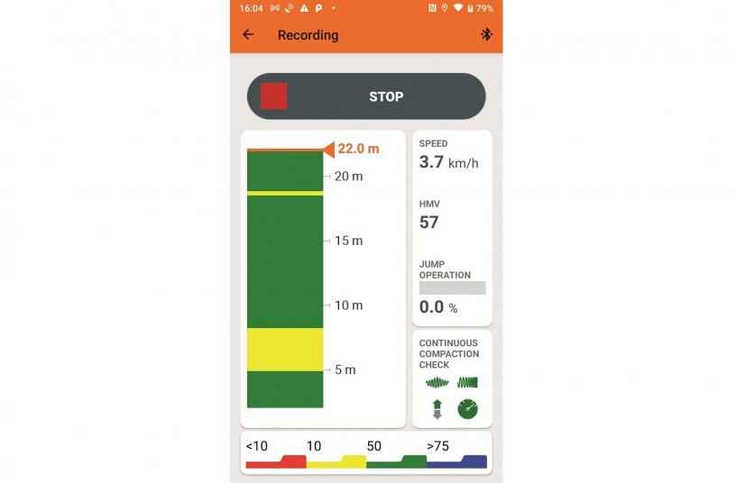 Hamm's new app, Smart Doc, records the speed, the frequency, the amplitude, the amount of jump operation and the achieved compaction value (Hamm Measurement Value) during compaction. <br> Image source: WIRTGEN GROUP; Hamm