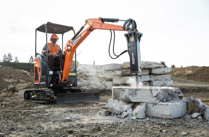 Five Doosan DX17Z Mini-Excavators Part of Aid for Ukraine