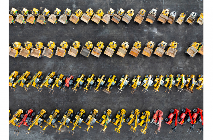 Heavy equipment in yard<br>IMAGE SOURCE: Ritchie Bros.