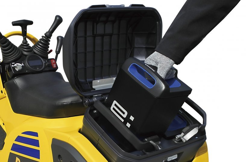 Honda Mobile Power Pack e:<br>IMAGE SOURCE: Komatsu Europe International N.V.​
