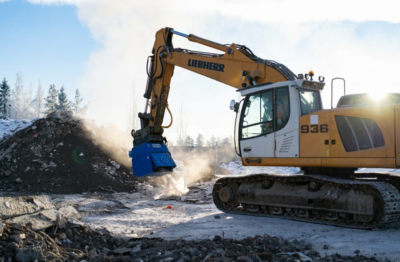 HRVB-HD Hydraulic Recycling Vacuum Bucket<br>IMAGE SOURCE: Dynaset