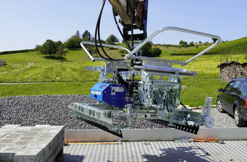 HVZ-PAVERTRON Electro-hydraulic Paving Claw from Probst<br>IMAGE SOURCE: Probst GmbH