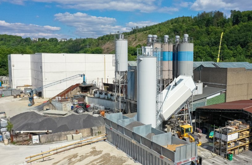 Innovative Technology: EUROMIX® 3300 SPACE by SBM produces UHPC (Ultra High Performance Concrete) for Wind Turbine Towers Credits: SBM Mineral Processing (reprint free of charge if mentioned). <br> Image source: SBM Mineral Processing GmbH 