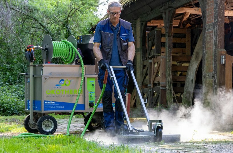 ÖKOTHERM – Die umweltfreundliche Lösung zur Wildkrautbekämpfung<br>BILDQUELLE: Stadiko Maßgeschneiderte Reinigungstechnik