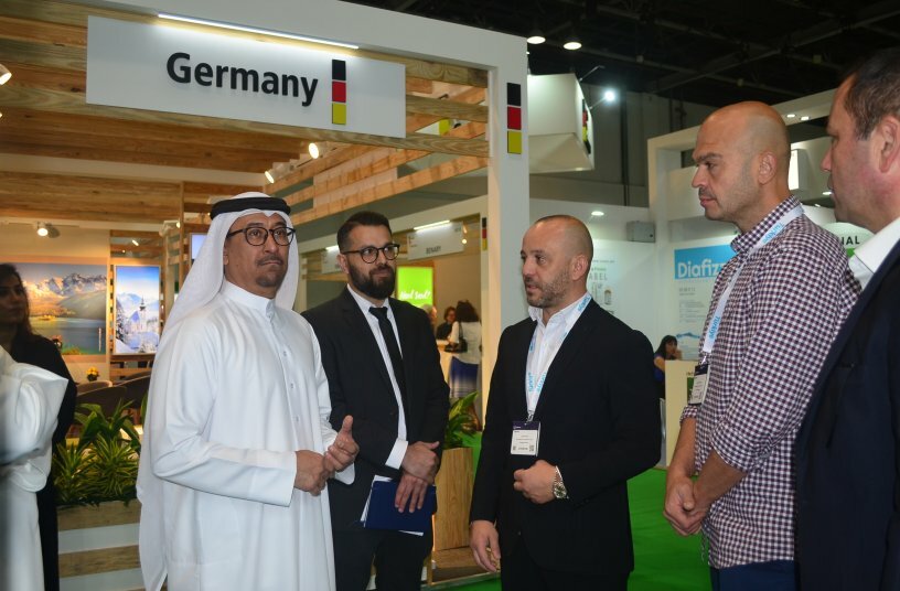 His Excellency Dawoud Al Hajri, Director General of Dubai Municipality discussing with exhibitors at AgraME 2024<br>IMAGE SOURCE: Yardstick Marketing Management, AgraME
