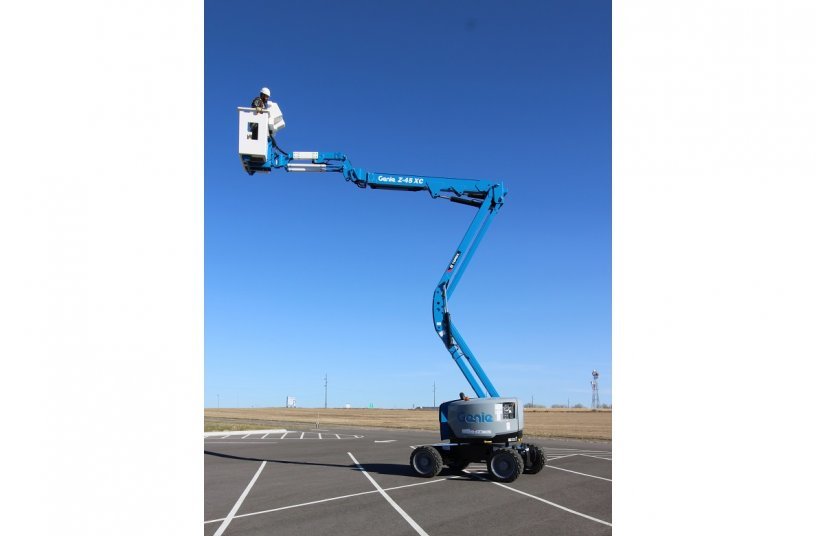 Insulated Z-45 Boom Lift from Terex Utilities Supports Power