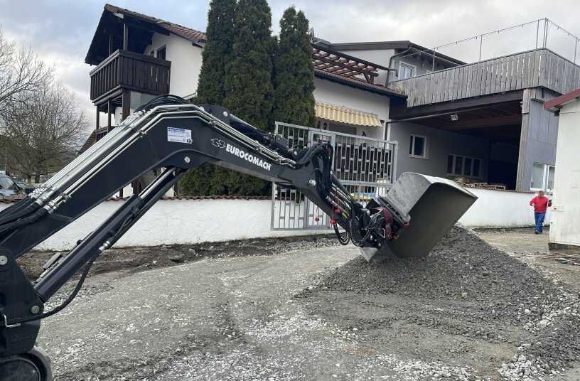 Ganz gleich, welcher Einsatz – durch den RotoTop erhöht sich die Flexibilität jeden Baggers, sodass Zeit, Geld und Manpower gespart werden und die Aufgaben schneller abgewickelt werden.<br>BILDQUELLE: Holp GmbH