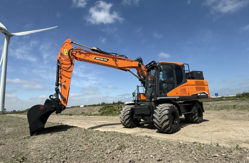 DEVELON Unveils New Electric Excavators, Premiering First Model at TKD<br>IMAGE SOURCE: DEVELON