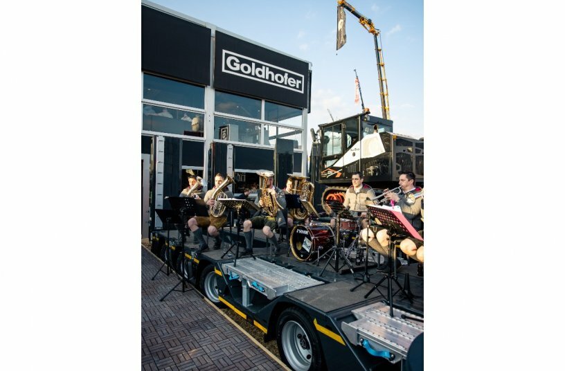 Bavarian stand party at Goldhofer - with live brass music on the exhibition vehicles<br>IMAGE SOURCE: Goldhofer AG
