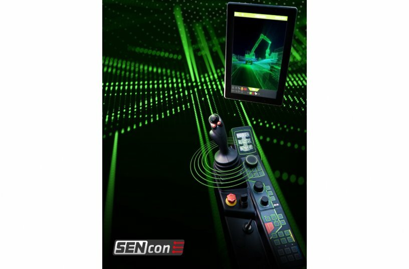 Intuitive and user-friendly: All basic functions can be controlled on a single 10-inch touch display in the cab.<br>IMAGE SOURCE: SENNEBOGEN Maschinenfabrik GmbH