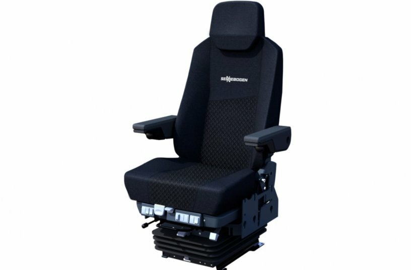 Maximum comfort thanks to air-sprung comfort driver's seat with active seat climate control.<br>IMAGE SOURCE: SENNEBOGEN Maschinenfabrik GmbH