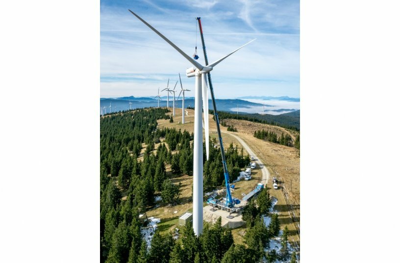 Flying high at the Steinriegel wind farm: the LTM 1300-6.3 from Felbermayr in operation on a ridge at an altitude of 1,600 metres.<br>IMAGE SOURCE: Liebherr-Werk Ehingen GmbH