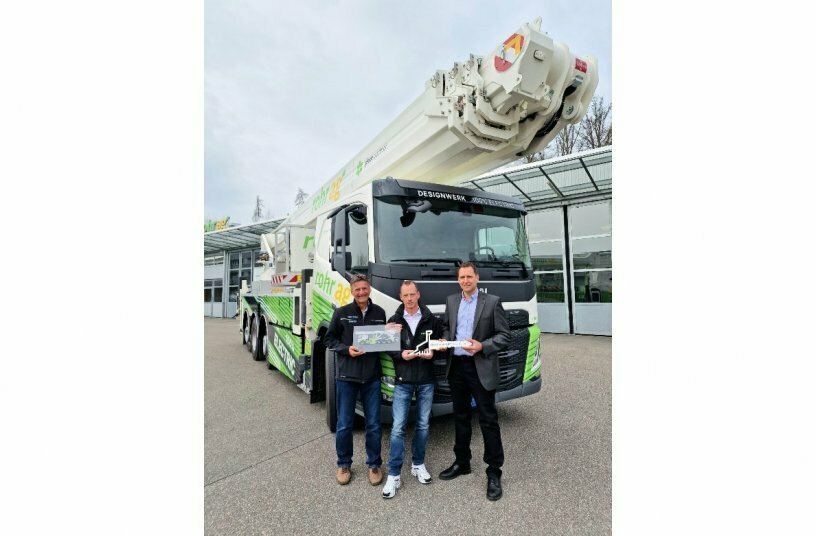 Weltpremiere auf der Bauma 2025: Erster vollelektrischer LKW mit Hubarbeitsbühne und einer Arbeitshöhe von 56 Metern<br>BILDQUELLE: Bronto Skylift