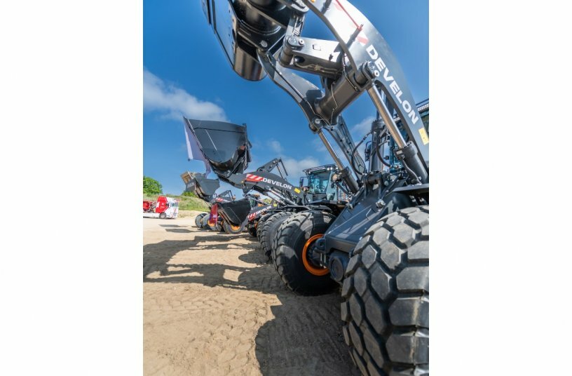 Develon DL420CVT-7 wheel loaders<br>IMAGE SOURCE: DIEU PR; DEVELON